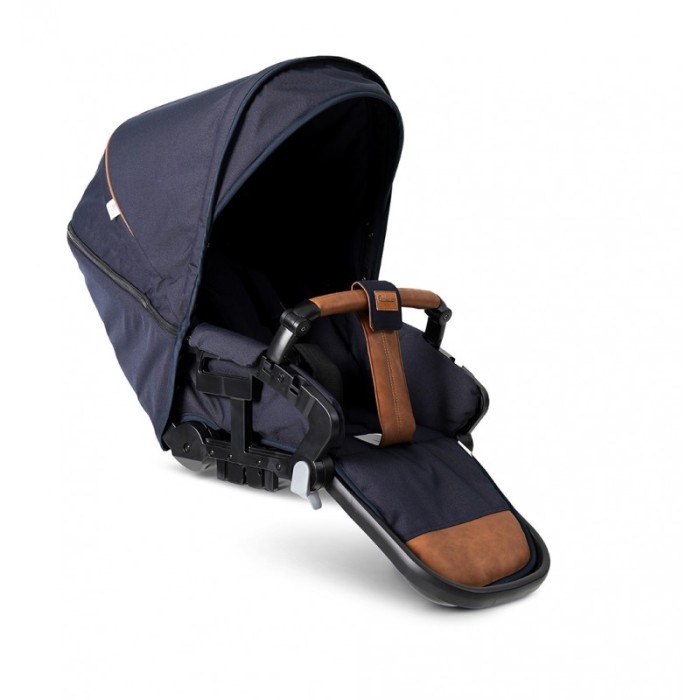 Прогулянкова коляска Emmaljunga NXT90 Silver FLAT Outdoor Navy